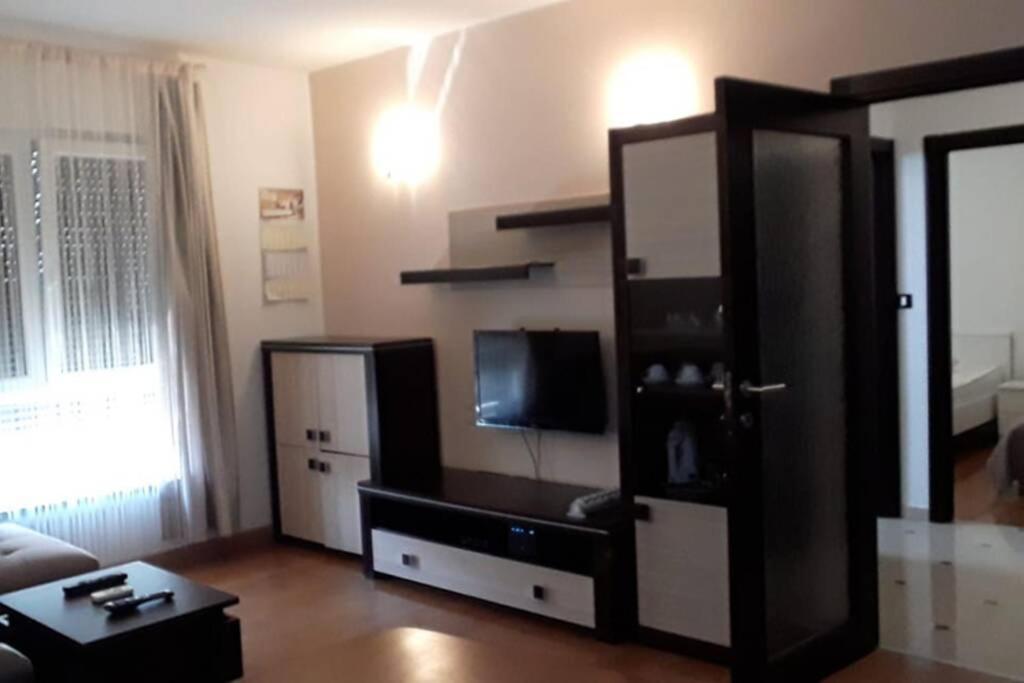 Apartman Franko - Uz Parking プーラ エクステリア 写真