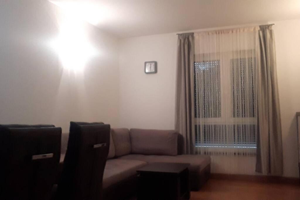 Apartman Franko - Uz Parking プーラ エクステリア 写真