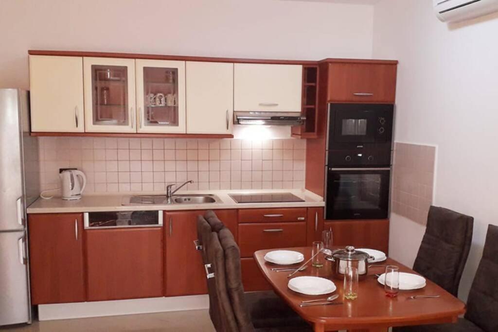 Apartman Franko - Uz Parking プーラ エクステリア 写真